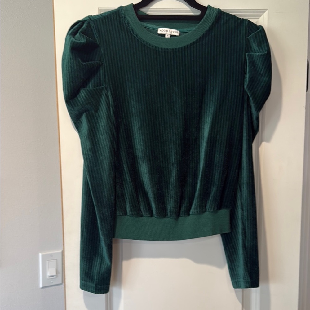 Moon River Green Puff Sleeve Ribbed Blouse